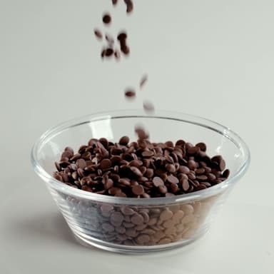 Callebaut 823 Finest Belgian Milk Chocolate Couverture Callets 33.6% Cocoa 400g