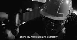 PERLESMITH TV Wall Bracket for 26-60 inch TVs, Swivel Tilt TV Bracket with Tool-free Tilt Adjustment and Spirit Level, Wall Mount Supports up to 40kg, Max VESA 400x400mm PSMFK10