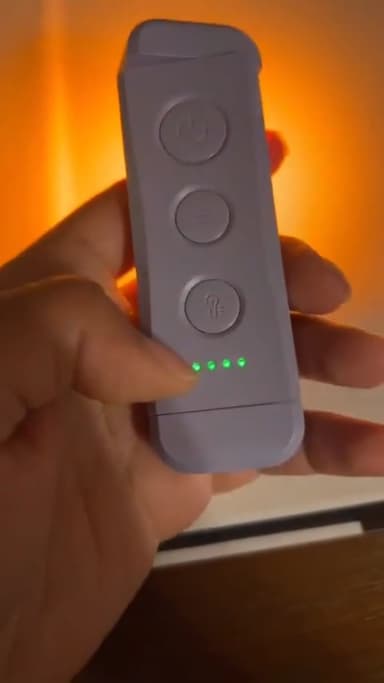 Glocusent Reading Light Book Light Clip On,Eye Caring Reading Lights for Books in Bed, 3 Colours & 5 Brightness Dimmable, Portable & Flexible, Long Lasting up to 80 hrs, Perfect for Book Lover