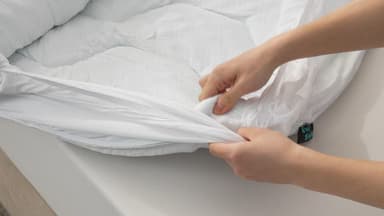 EHEYCIGA Memory Foam Mattress Topper Single Bed, Gel Mattress Pad with Extra Deep Pocket, Breathable Mattress Cover, 90x190x3cm, White