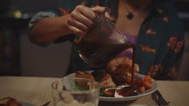 Bisto Best Chicken Gravy Granules Made with Real Meat Juice, 390 g Jar (Pack of 1)