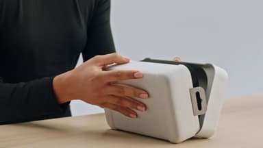 Beats Solo 4 – Wireless Bluetooth On-Ear Headphones, Apple & Android Compatible, Up to 50 hours of Battery Life – Matte Black