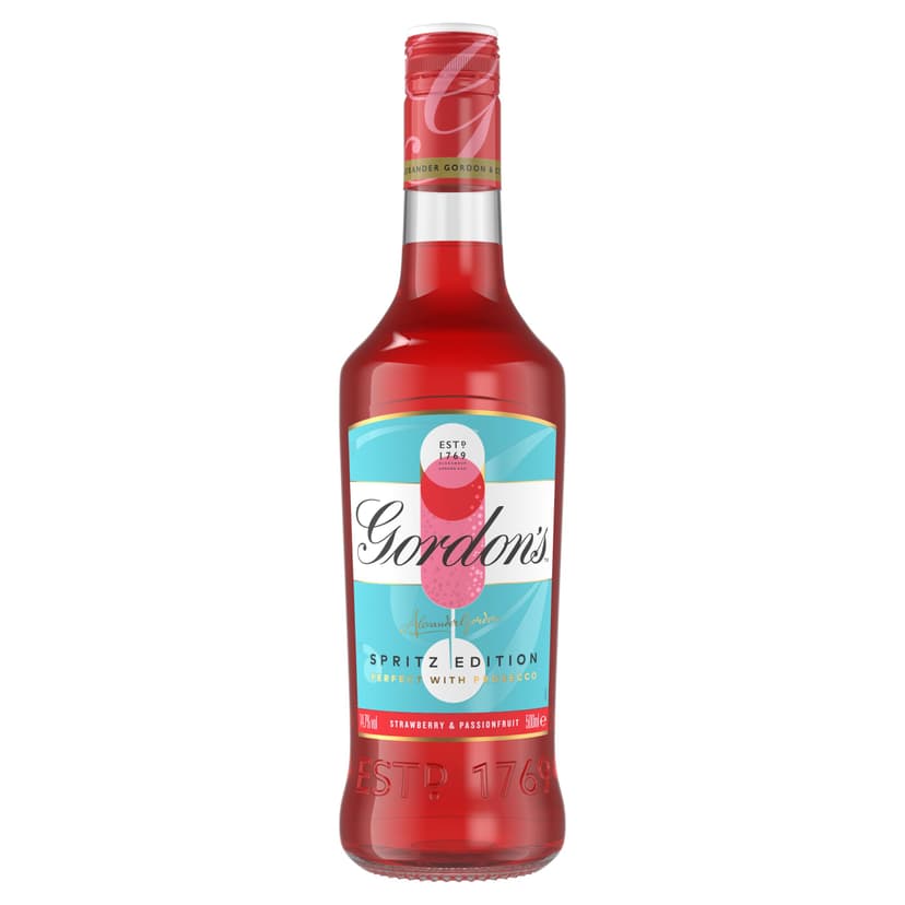 Gordon’s Spritz Edition | Strawberry & Passionfruit | 14.7% vol | 50cl | Made for Mixing with Prosecco | Fruity & Floral | Gin Liqueur